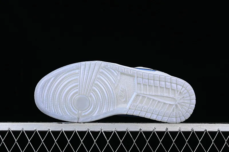 All categories Air Jordan Jordan series basketball shoes Air Jordan 1 Low Z version Air Jordan 1 Low "Dare To Fly" AJ1 Joe 1 Silver Cultural low-top casual sneakers FB1874-101